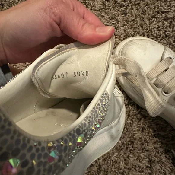 Alexander McQueen Kids White Sneakers with Sparkling Accents - Picture 5 of 5